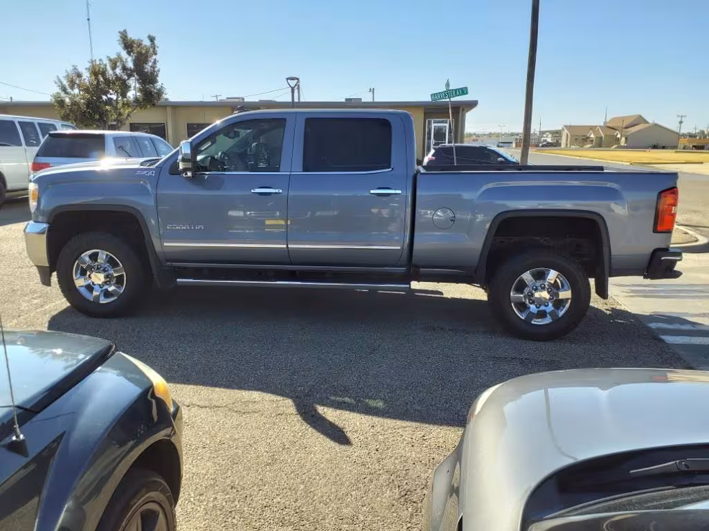 2016 GMC Sierra 3500HD - 1GT12TE85GF125498 - Image #4