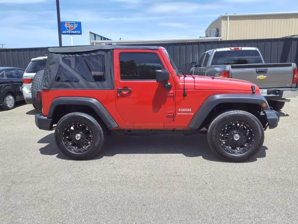 2011 Jeep Wrangler - 1J4AA2D10BL504477 - Image #2