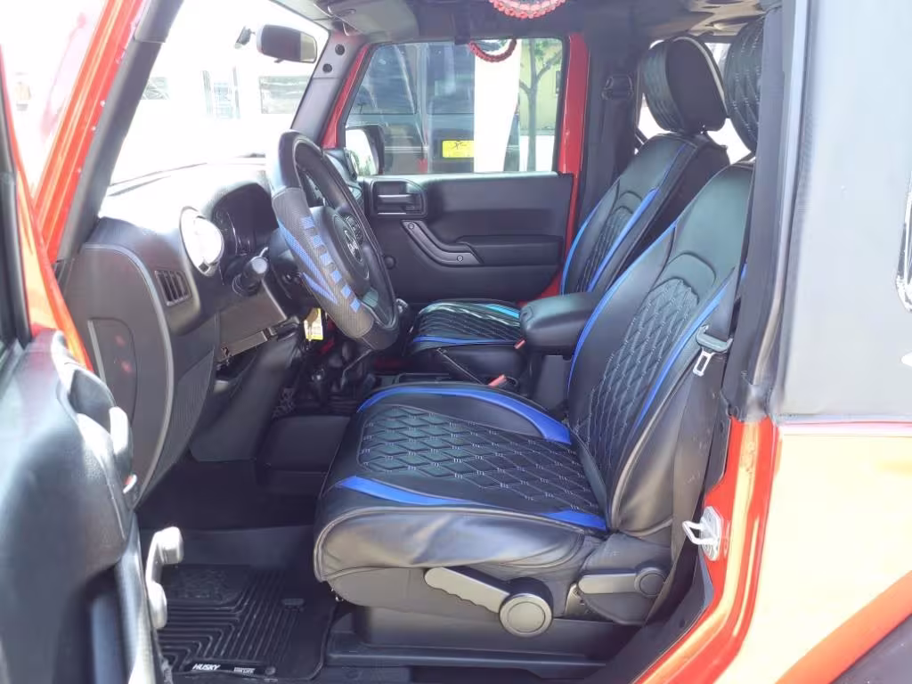 2011 Jeep Wrangler - 1J4AA2D10BL504477 - Image #10