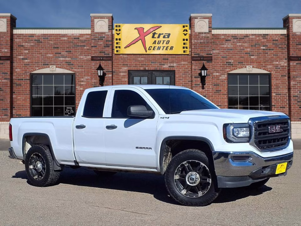 2017 GMC Sierra 4WD Double Cab Standard Box's photo