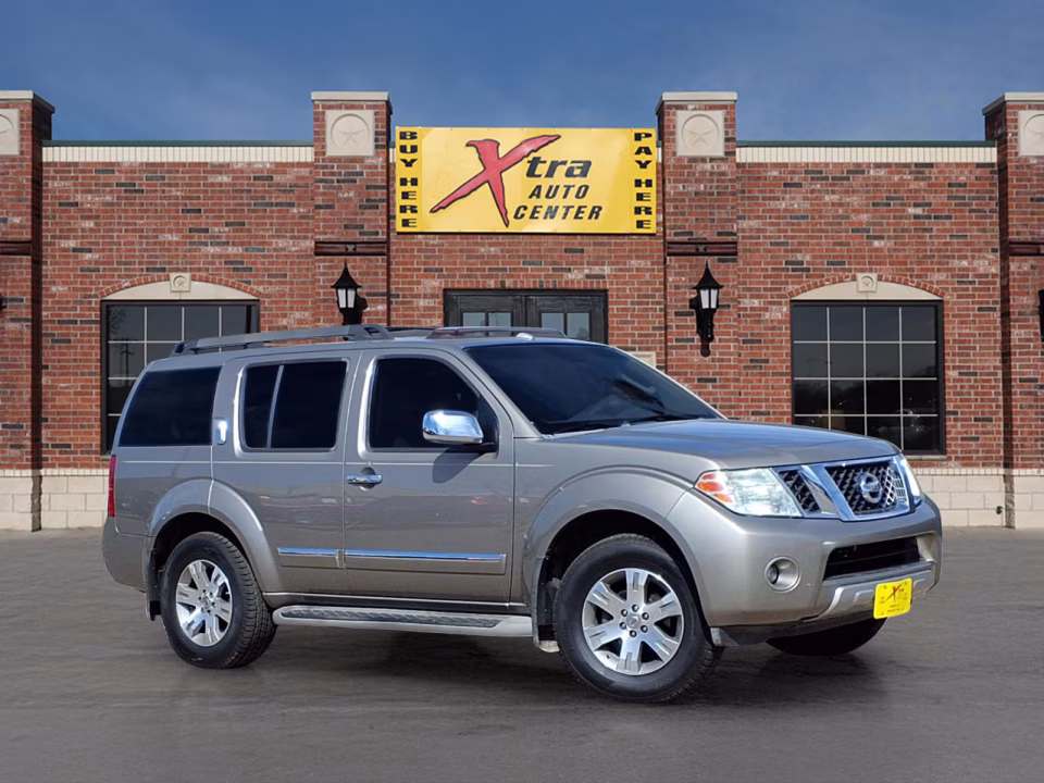 2008 Nissan Pathfinder LE