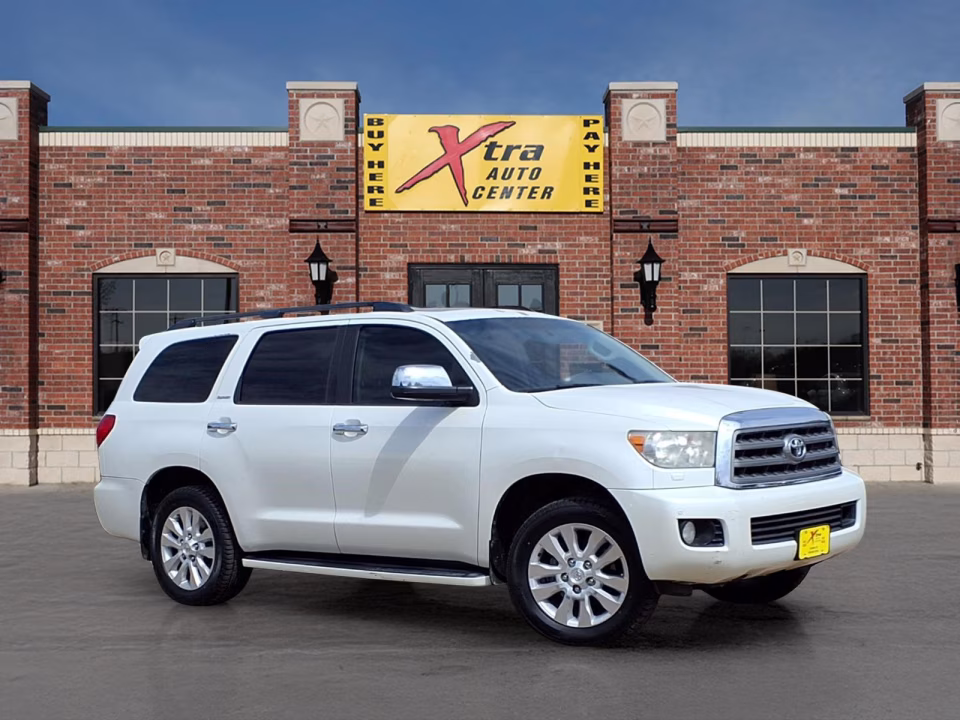 2013 Toyota Sequoia 5.7 Auto Platinum's photo